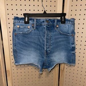 Gap Denim shorts size 6 28” MUST‎ BUNDLE